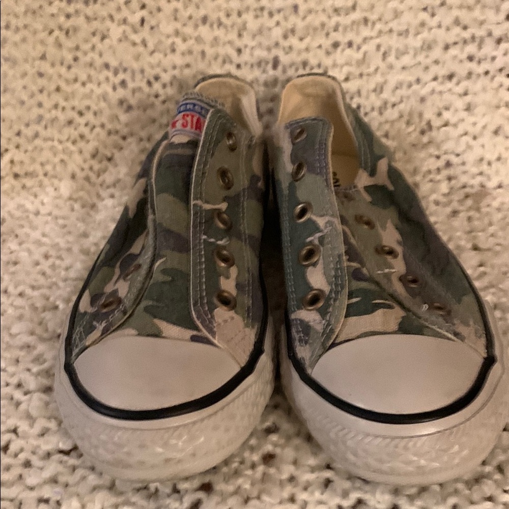 Converse kids shoes, camouflage patterned size 2 Junior.